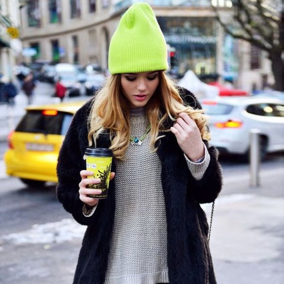 NWT - Vibrant Neon Yellow Beanie Hat for a Stylish Look - Picture 1 of 8